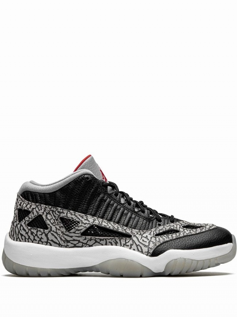 Nike Low Men\'s Air Jordan 11 Black | ZVYBHSL-18