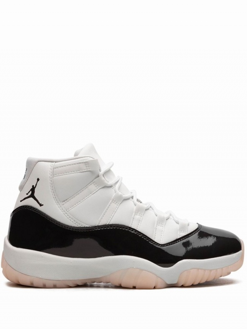 Nike Neapolitan Women\'s Air Jordan 11 White / Black | LVEUYFW-36